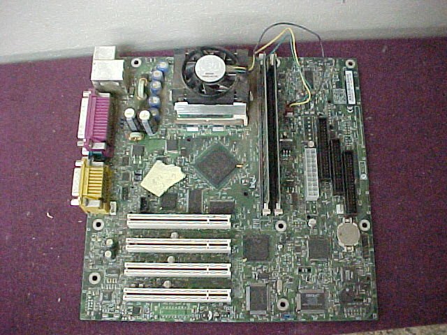 Intel CA810e motherboard w/ 650MHz P3, 128mb RAM