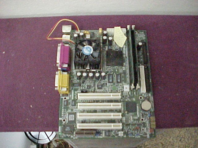 Tyan Tomcat i810 motherboard w/ 733MHz P3, 128mb RAM