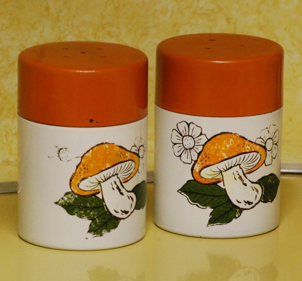 Vintage 70s Salt Pepper Shakers Orange Avocado Mushroom