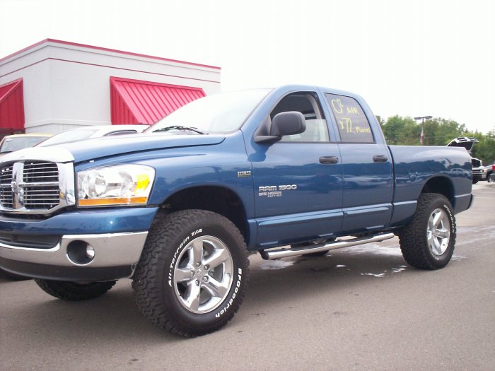 DODGE RAM HEMI CHROME SIDE STEPS OE