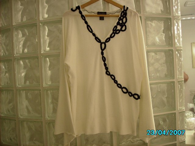 Ladies Patty LaBelle designer knit top