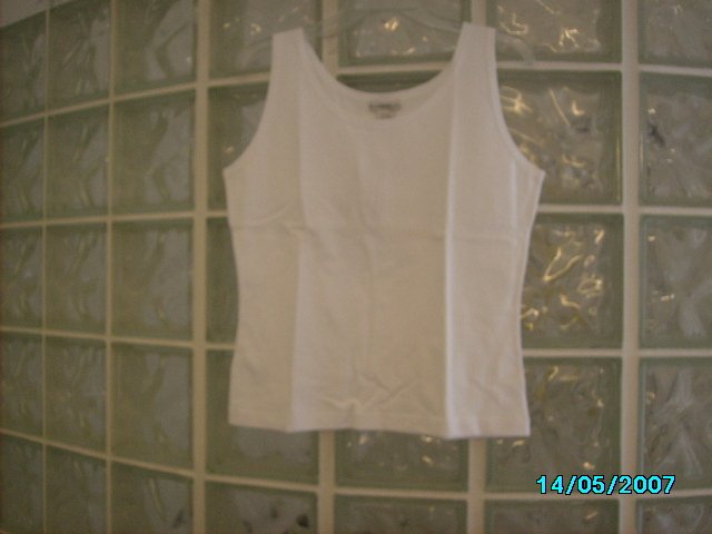 Ladies sleeveless shell