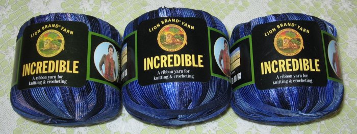 $18 Lot--3 Skeins Lion Brand Incredible "Blue Shades" Yarn + Free Gift!