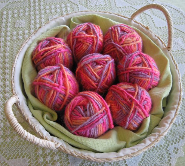 $53 Lot--8 Skeins Yarn Bee Mosaic Twist "Iced Fruit" Yarn + Free Gift!