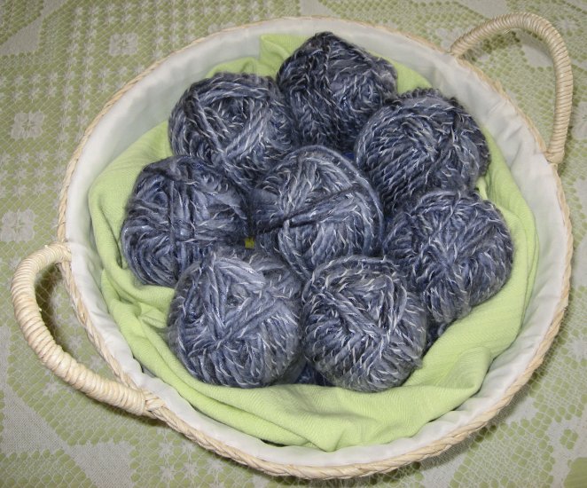 $53 Lot--8 Skeins Yarn Bee Mosaic Twist "Moody Blue" Yarn + Free Gift!