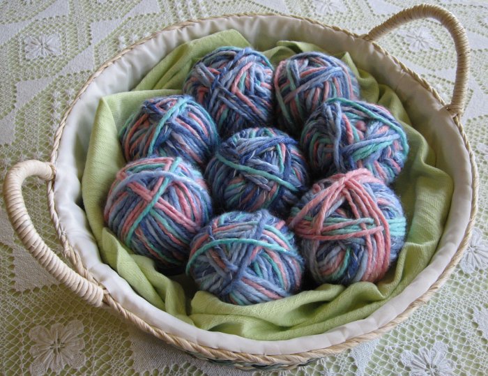$53 Lot--8 Skeins Yarn Bee Mosaic Twist "Dahlia" Yarn + Free Gift!