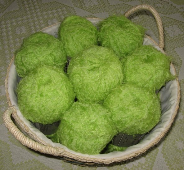 $47 Lot--8 Skeins Yarn Bee Luscious "Spearmint" Yarn + Free Gift!