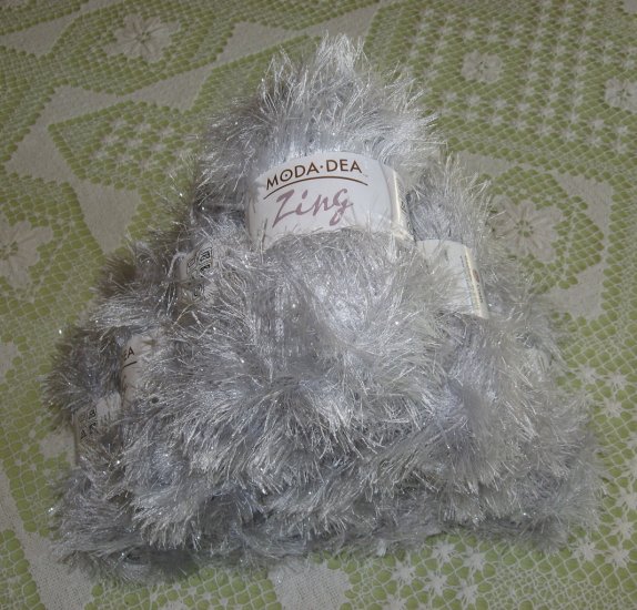 $60 Lot--10 Skeins Moda Dea Zing "Misty" Yarn + Free Gift!