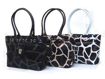 Trendy Giraffe Spring Tote Handbag: Black
