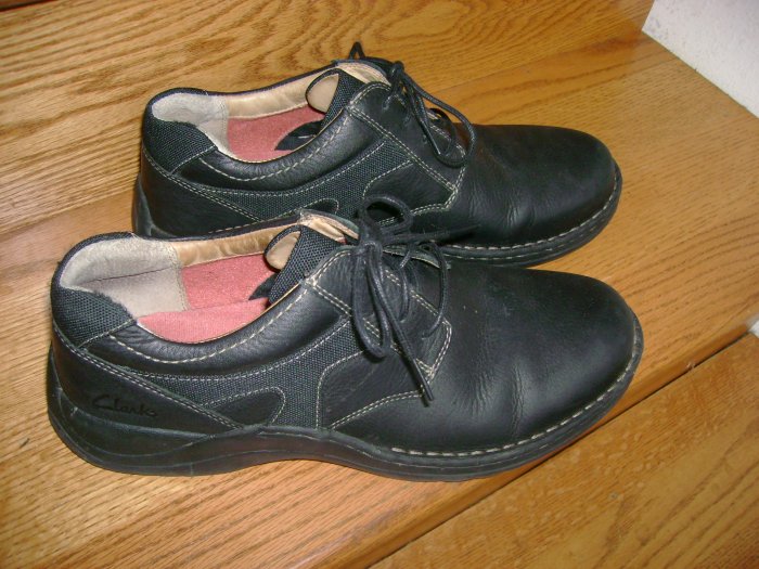 Clarks Mens Black Leather Shoes size 12 M