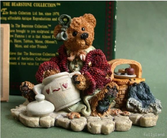 Retired Boyds Bearstone Club Cookie Queen Velma Jan NIB