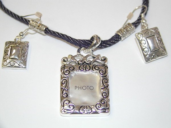Photo Jean Necklace and earring set