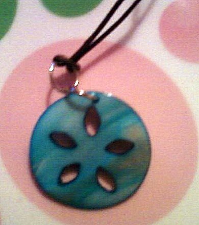Small Turquoise Mother of Pearl Flower Necklace.