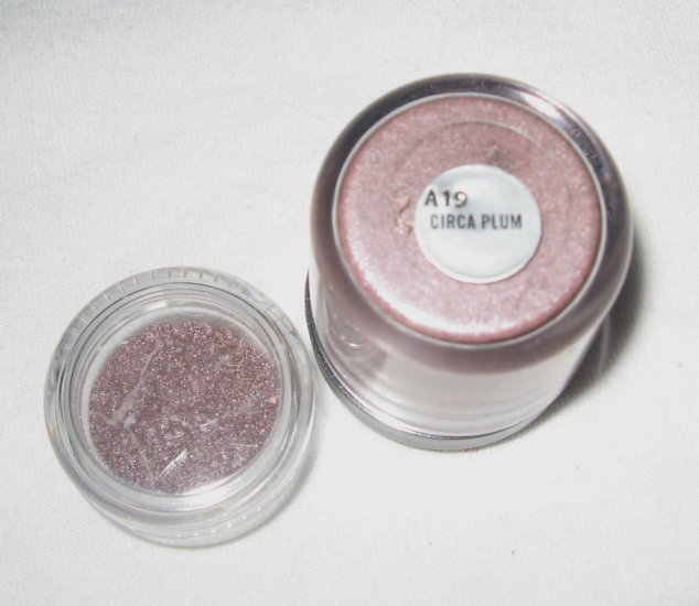 MAC Lmt Ed Pigment Sample - Circa Plum