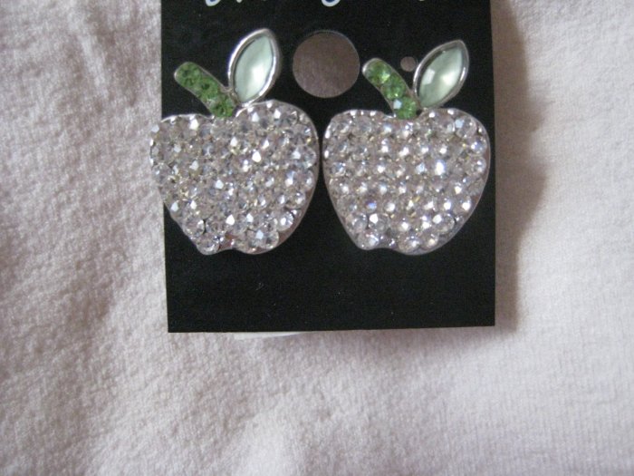 CHILDRENS WHITE EARRINGS