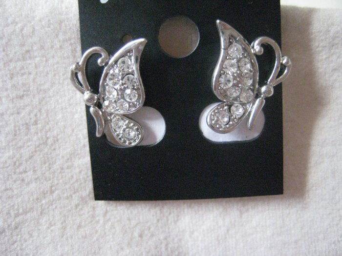 CHILDRENS WHITE EARRINGs