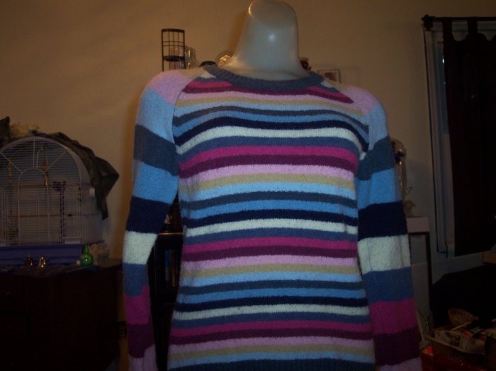 Soft Xhilaration Sweater - Medium