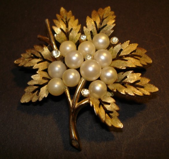 Gold & Pearl Rhinestone Brooch
