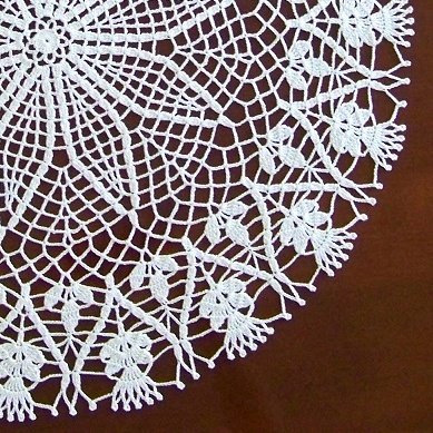 21" Tiny Thistles doily