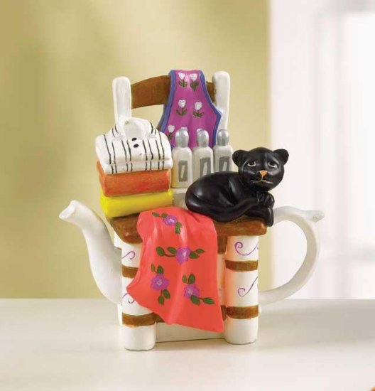 COZY KITTEN MINI TEAPOT FIG---Item #: 38037