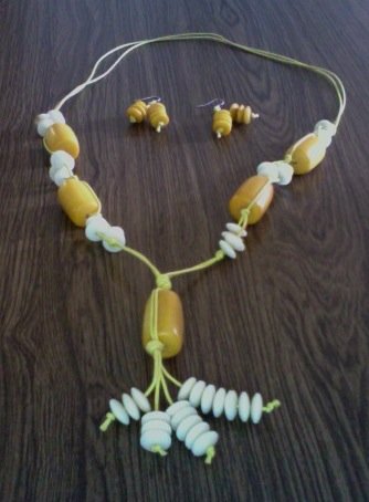Long Necklace & Earrings- Lite Yellow & White