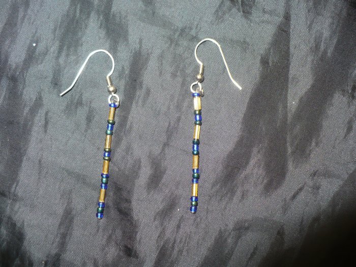 simple drop earrings made of blue seed beads and gold colored bugle beads