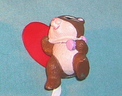1993 Hallmark Merry Miniature Chipmunk with Heart