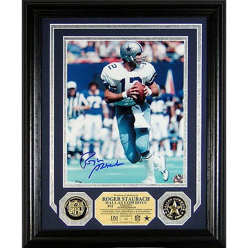 Roger Staubach Autographed Photo Mint