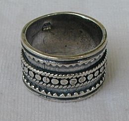 Pitulim silver ring
