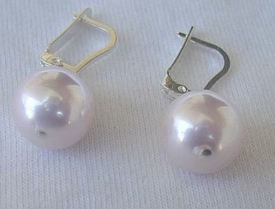 Pink pearls earrings