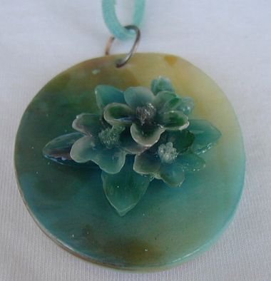 Greenish mother of pearl