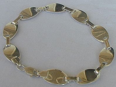 9 parts bracelet