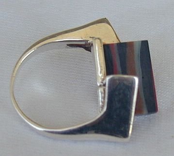 Colorful ring