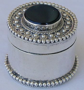 Mini round black box