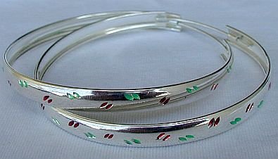 Red and green hoops