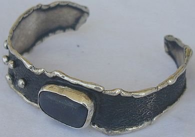Narural lapis bangle