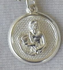 Aquarius round pendant