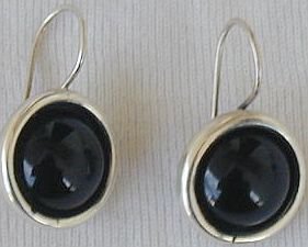 Black round earrings