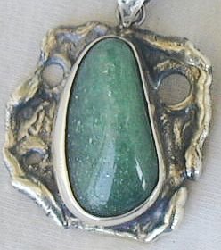 Green pendant-HMPG