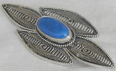 Blue agate brooch