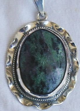 Malaysian agate pendant