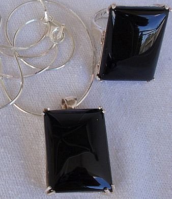 A black agate set-ring&pendant