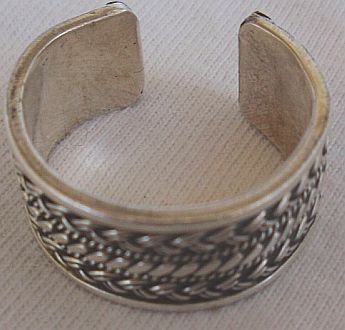 Ariel man ring