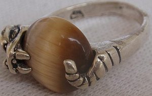 Brown cat eye silver ring
