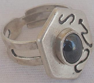 Silver onyx ring