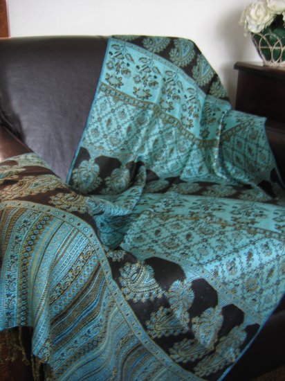 Gorgeous Paisley Pashmina