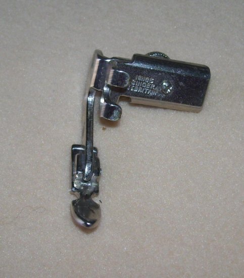 Slank Shank Adjustable Zipper Foot
