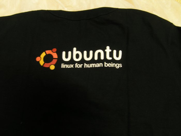 Short sleeve UBUNTU t-shirt