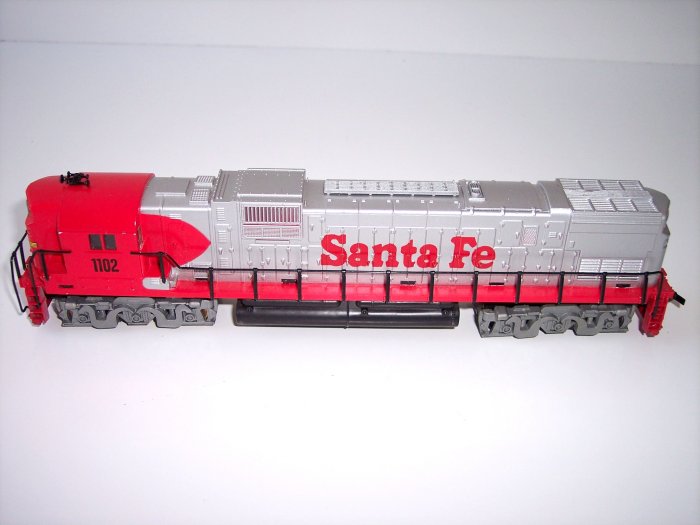 Tyco Santa Fe Large Diesel Locomotive 1102 Model RR Train