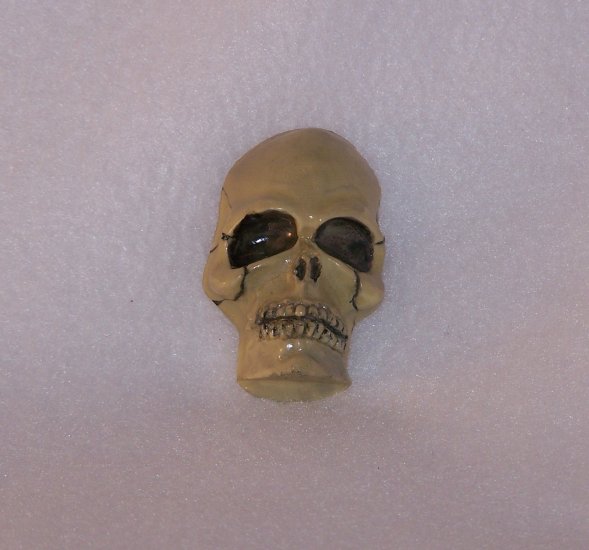 Skull Pin
